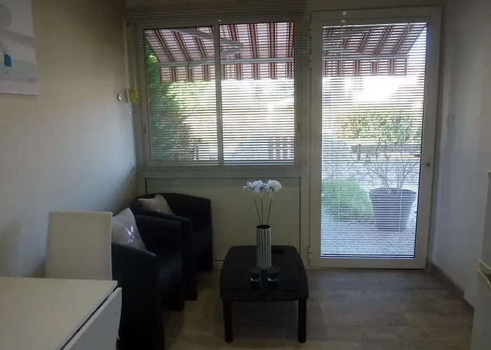 Proche Centre Et Arenes Apartament *